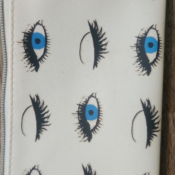 Rodan & Fields Eye Makeup Bag - Picture 7 of 7